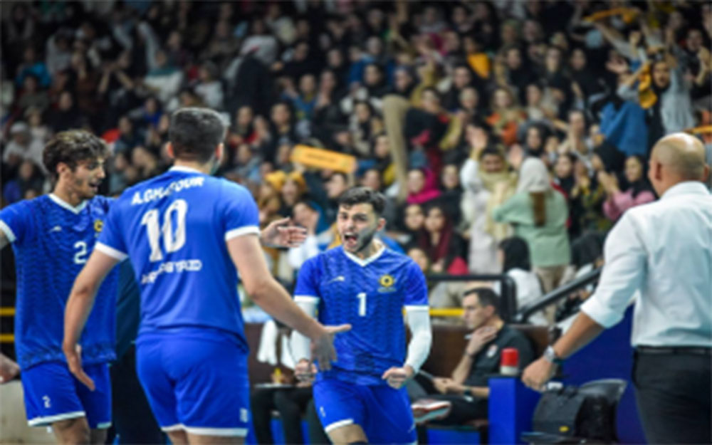 یک خارجی ضعف پاسورهای ایران را به رخ کشید - مجله فوتبالی یک خارجی ضعف پاسورهای ایران را به رخ کشید