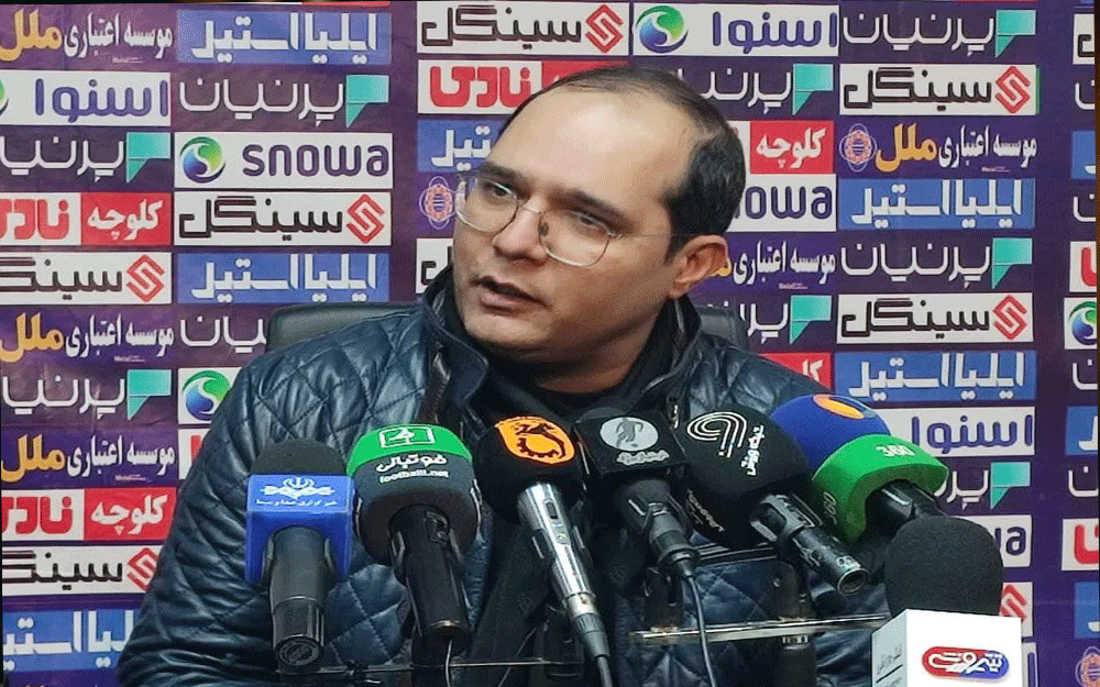 محمد ربیعی برای جدایی از ذوب‌آهن قصد داشت علاوه بر بخشش مطالبات خود مبلغی نیز به باشگاه پرداخت کند، اما با مخالفت مدیران روبه‌رو شد.