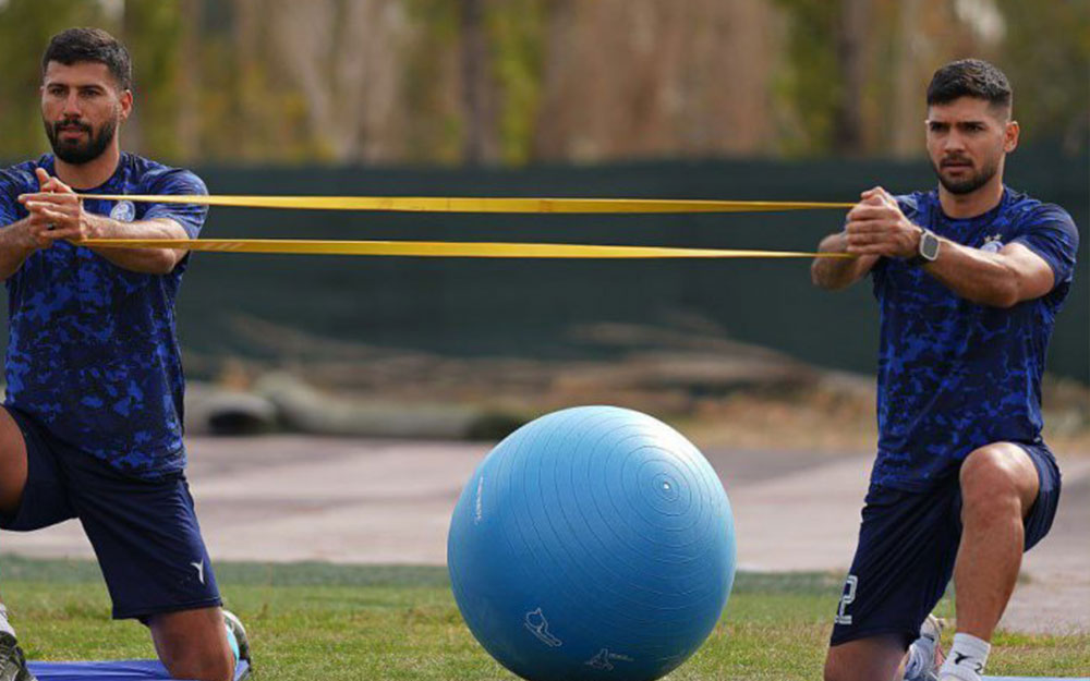 هافبک مصدوم استقلال به تمرینات بازگشت (عکس) - مجله فوتبالی هافبک مصدوم استقلال به تمرینات بازگشت (عکس)