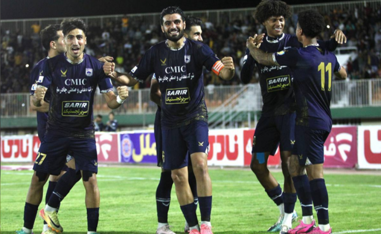گزارش زنده: چادرملو 1 - 0 ذوب‌آهن