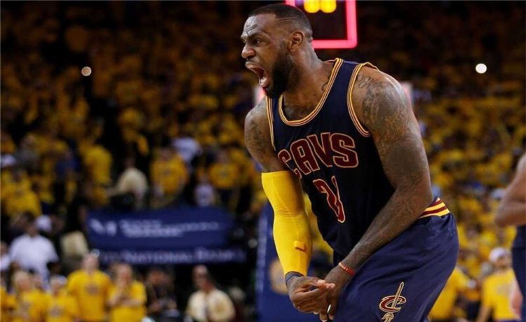 رکوردداران شکست ناپذیری در تاریخ NBA