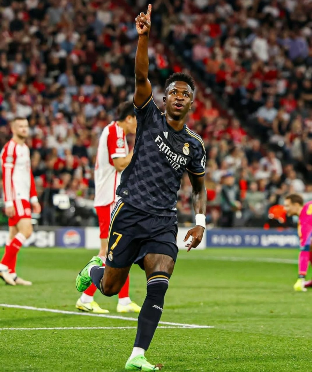 وینیسیوس جونیور مقابل بروسیا دورتموند وینیسیوس جونیور مقابل بروسیا دورتموند