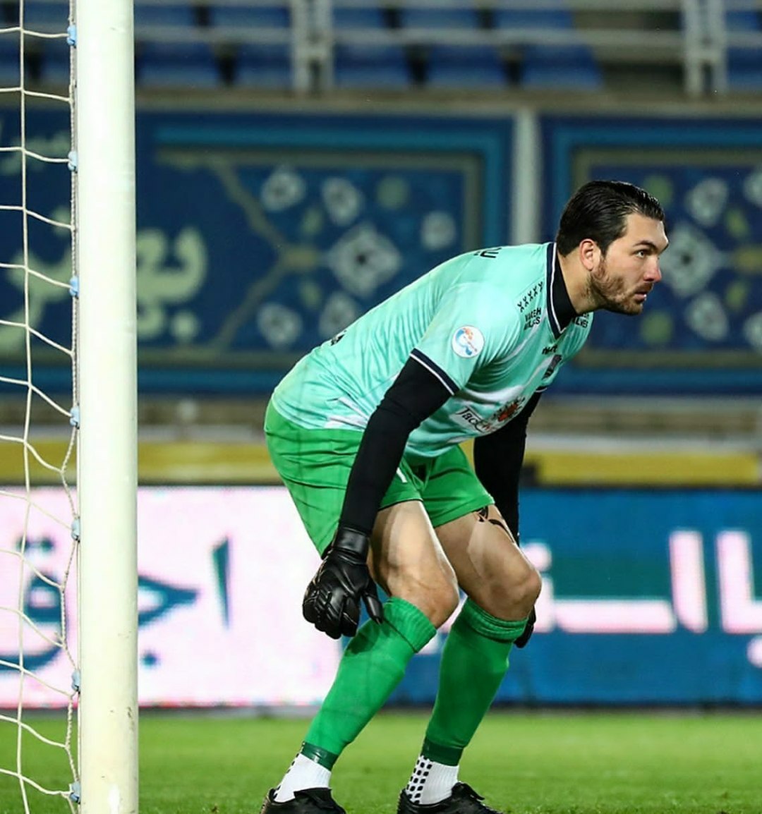 wallpaper Alireza Haghighi