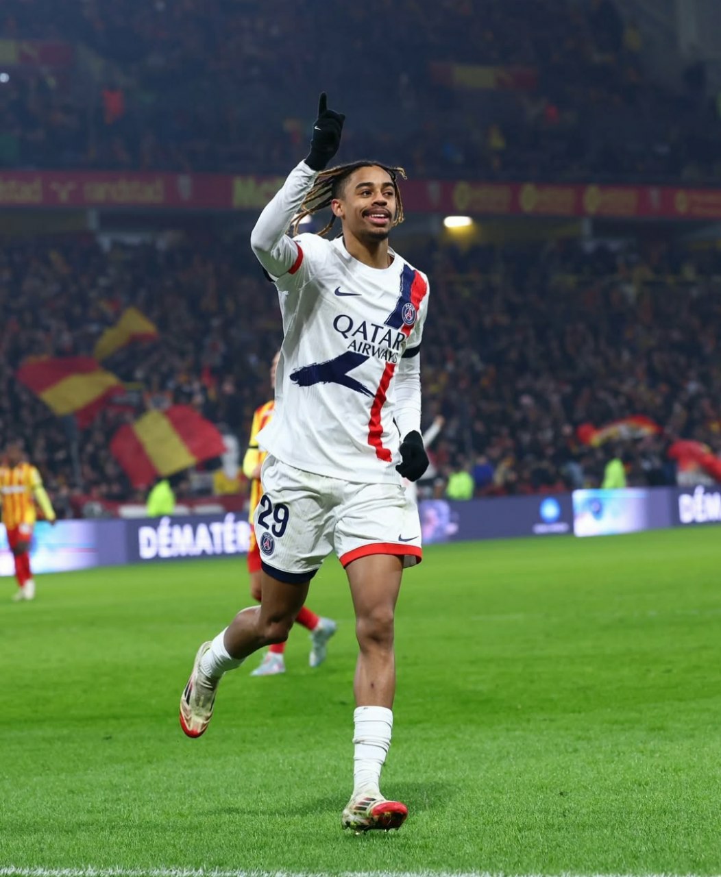 Bradley Barcola wallpaper for laptop