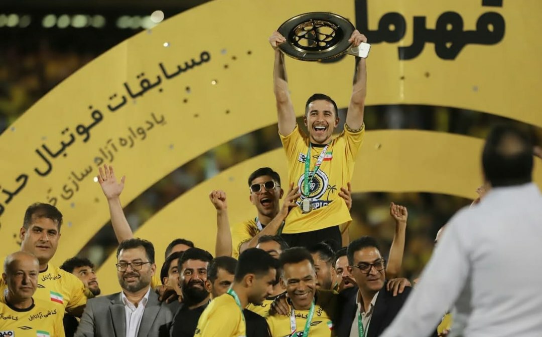عکس پروفایل فرشاد احمدزاده