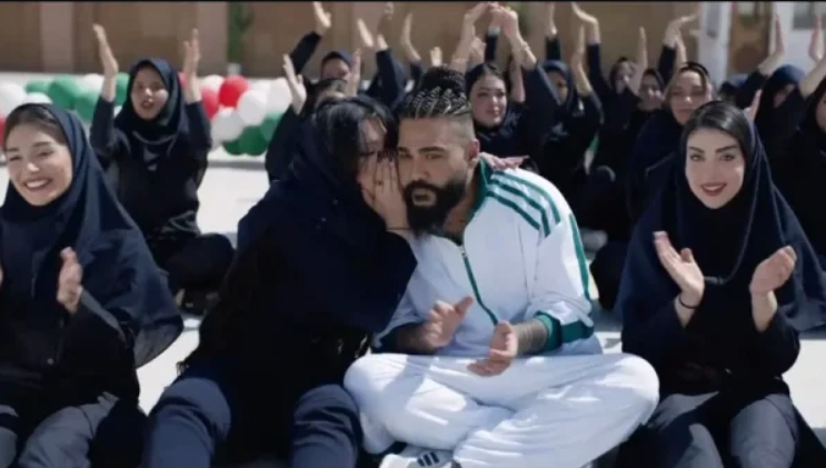 آهنگ ساسی با آرام