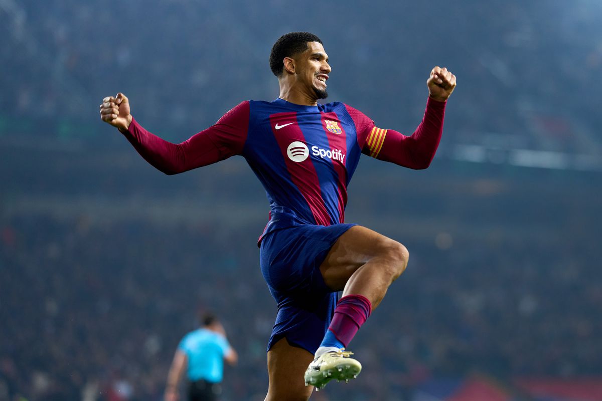 wallpaper Ronald Araujo