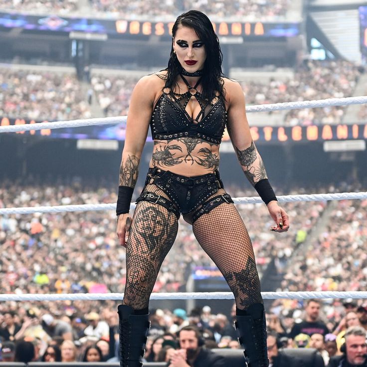 والپیپر ریا ریپلی 2025 والپیپر ریا ریپلی 2025