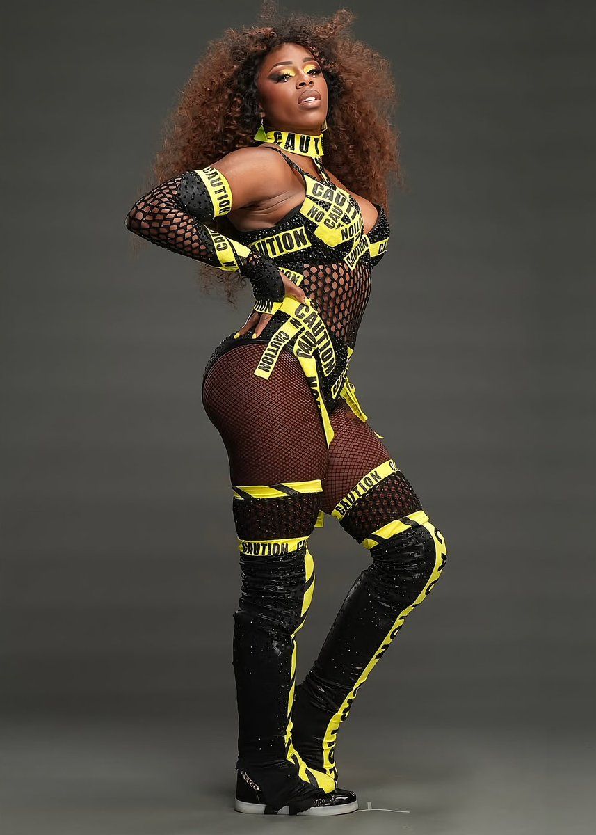  Naomi wallpaper hd