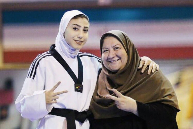 عکس ناهید کیانی و مادرش