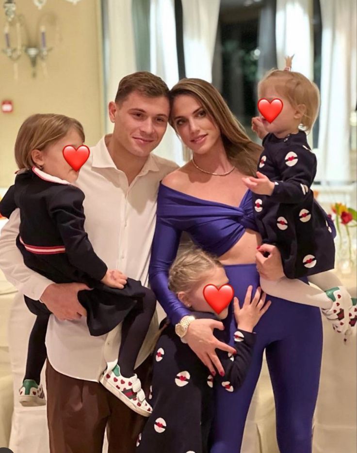 عکس خانوادگی نیکولو بارلا عکس خانوادگی نیکولو بارلا