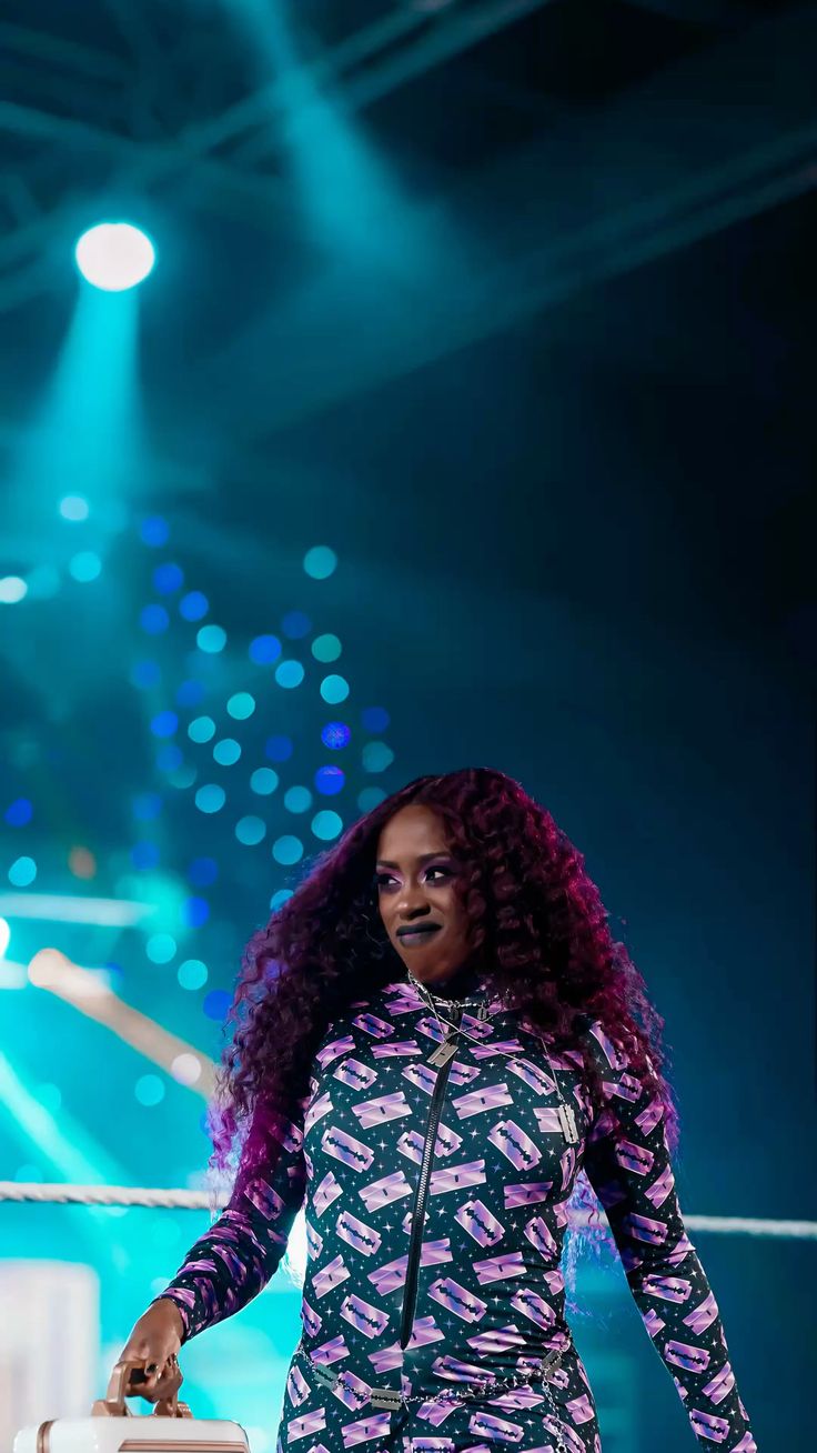  Naomi wallpaper for phone