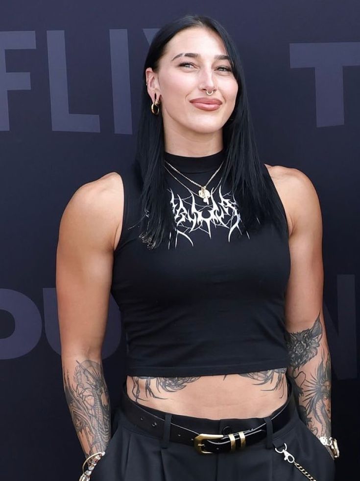 ریا ریپلی خارج از رینگ ریا ریپلی خارج از رینگ