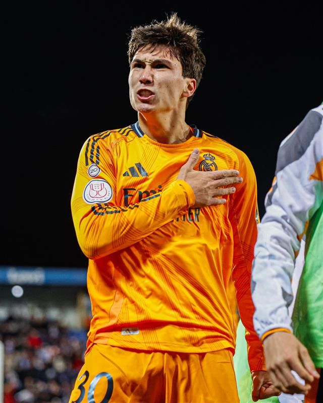Gonzalo García wallpaper for phone
