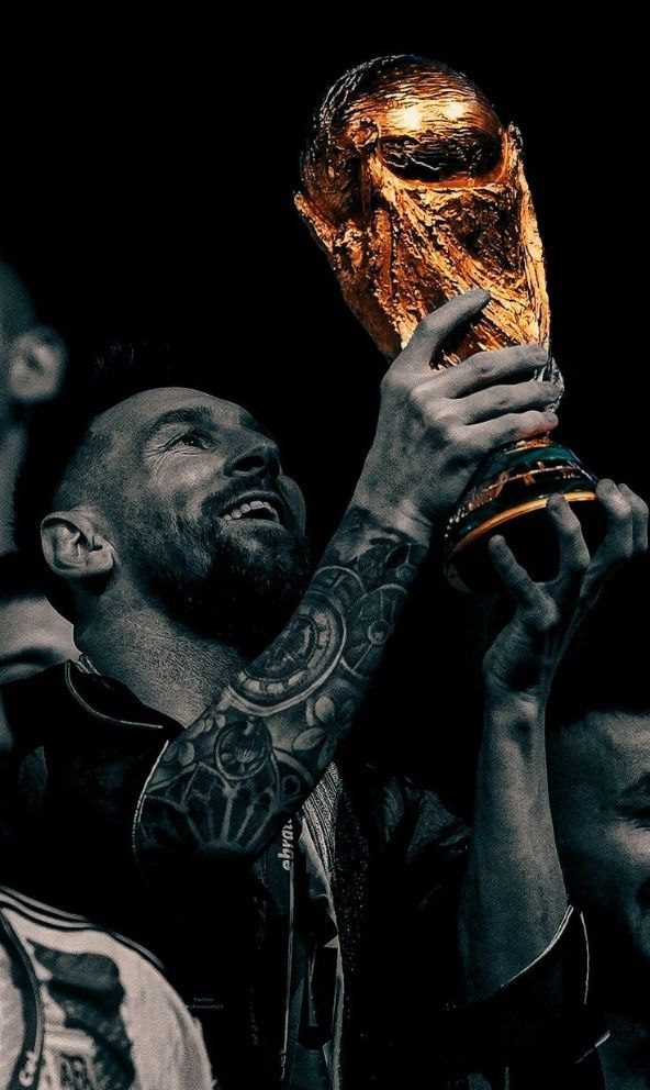 لیونل مسی پولدارترین ورزشکار فوربس 