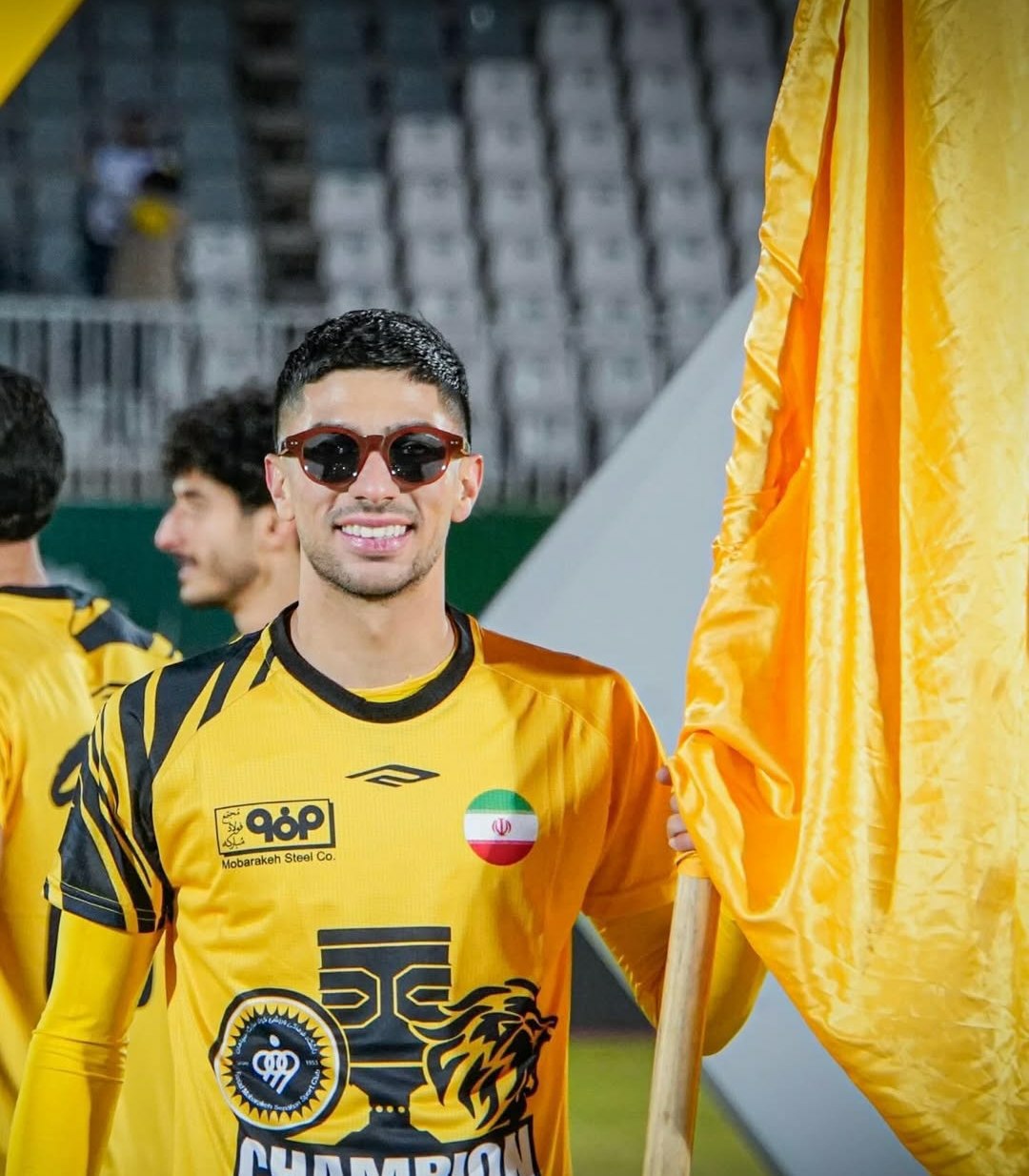 والپیپر مهدی لیموچی