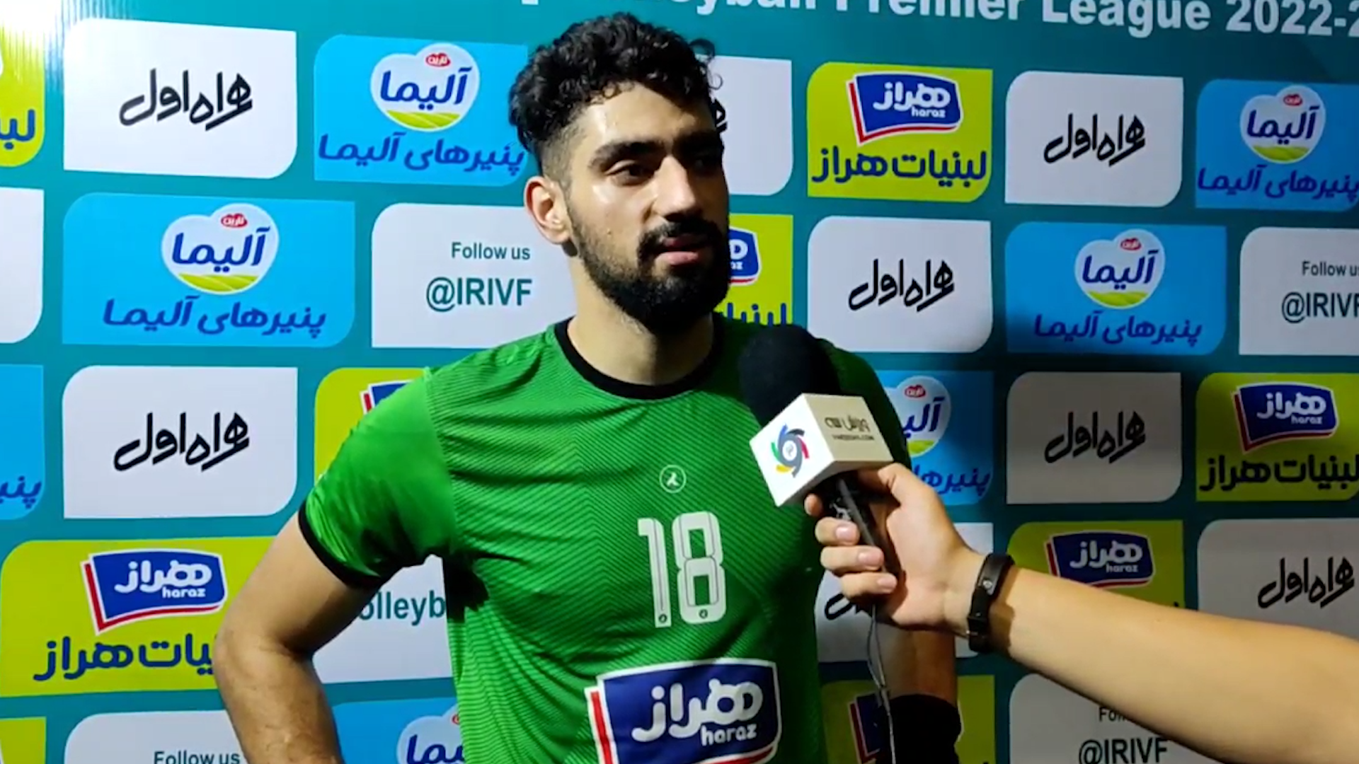 علی حاجی پور والیبالیست