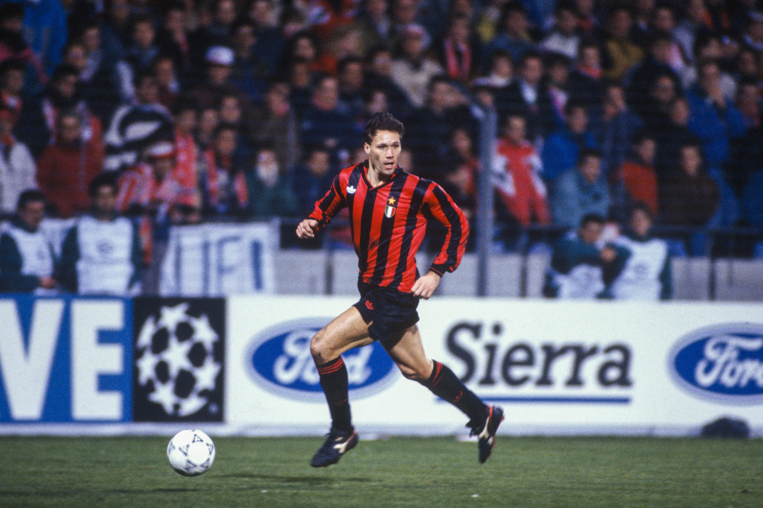 Marco van Basten wallpaper for phone