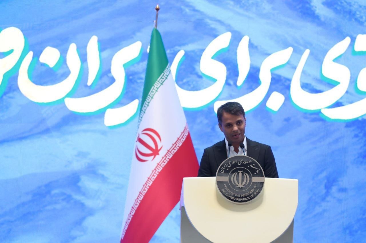 عکس کشتی گیر حسن رنگرز