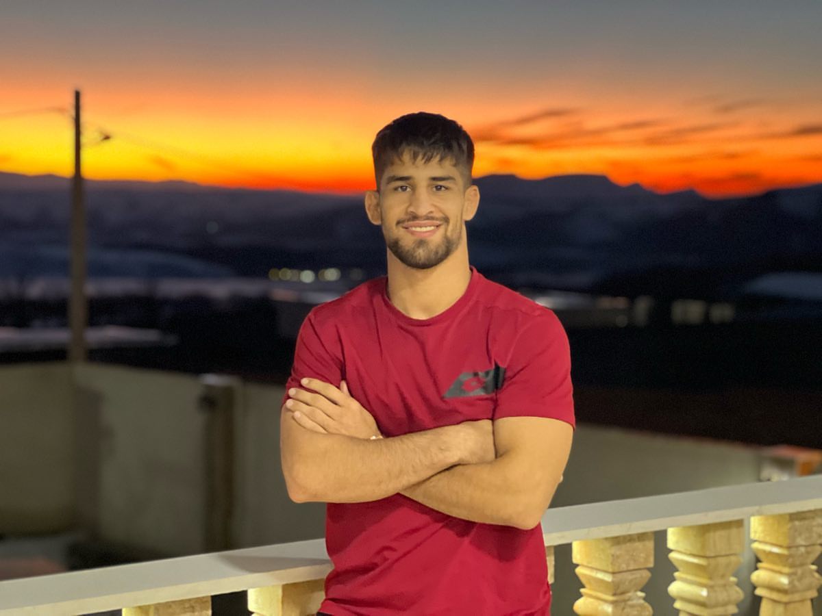 یونس امامی والپیپر - مجله فوتبالی یونس امامی والپیپر