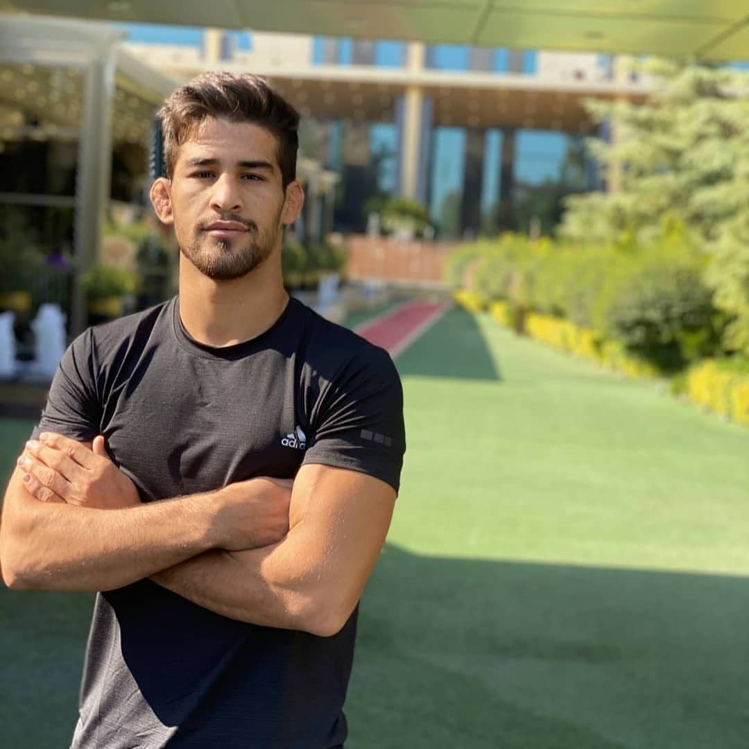 Younes Emami wallpaper