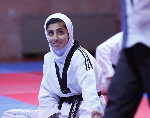 بیوگرافی مهلا مؤمن‌زاده