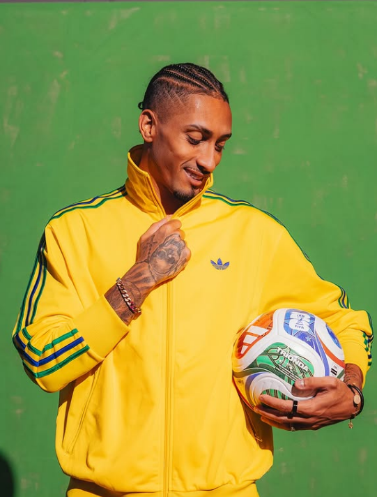 رافینیا عکس فوتبالی