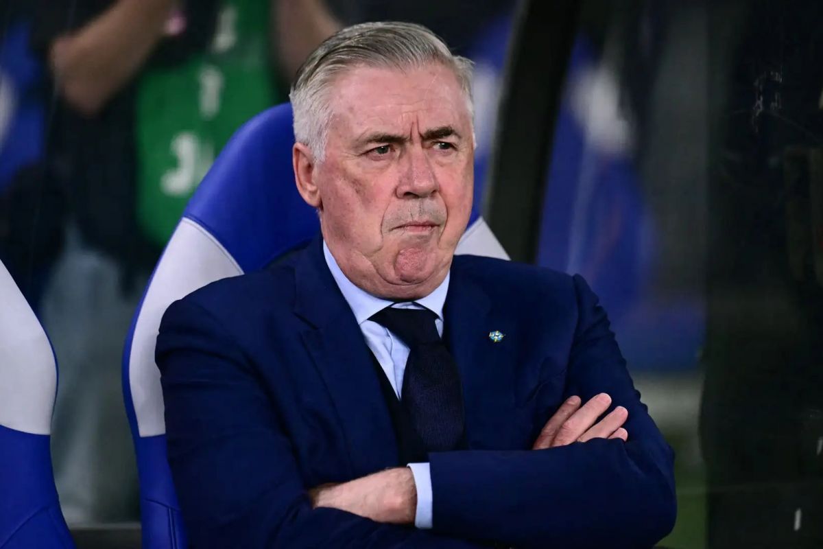 گوستاوو آلفارو سرمربی پاراگوئه