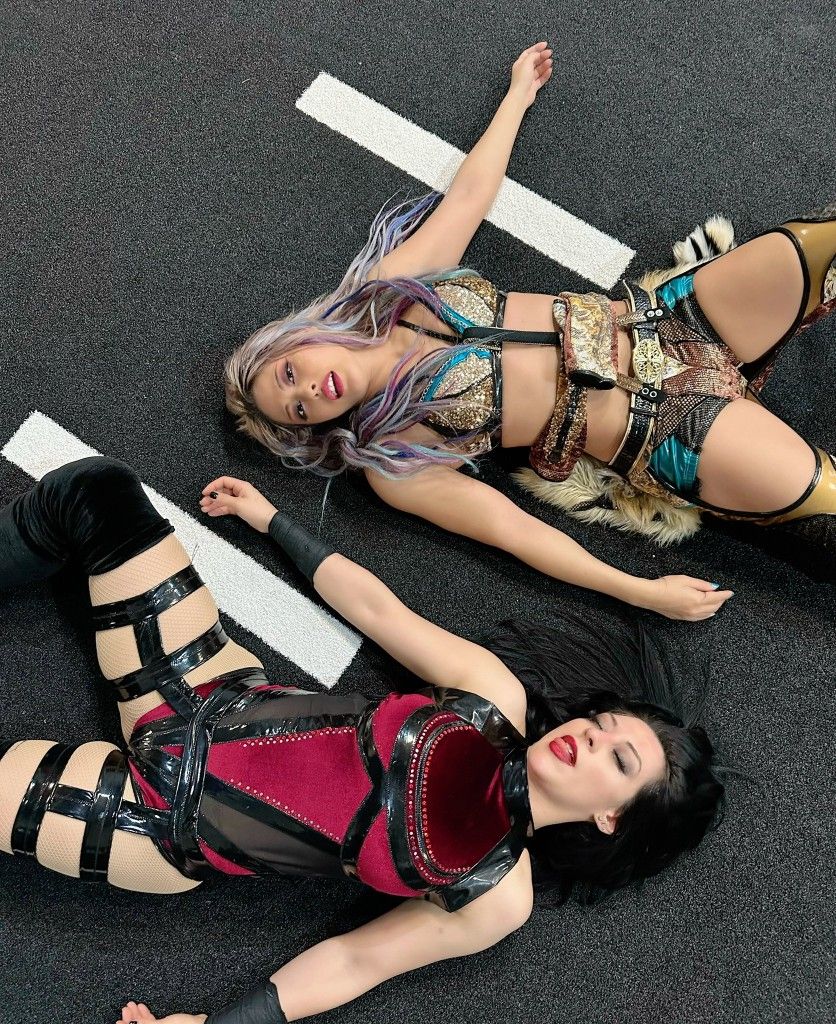 عکس های سوپر کشتی کج زنان - مجله فوتبالی عکس های سوپر کشتی کج زنان