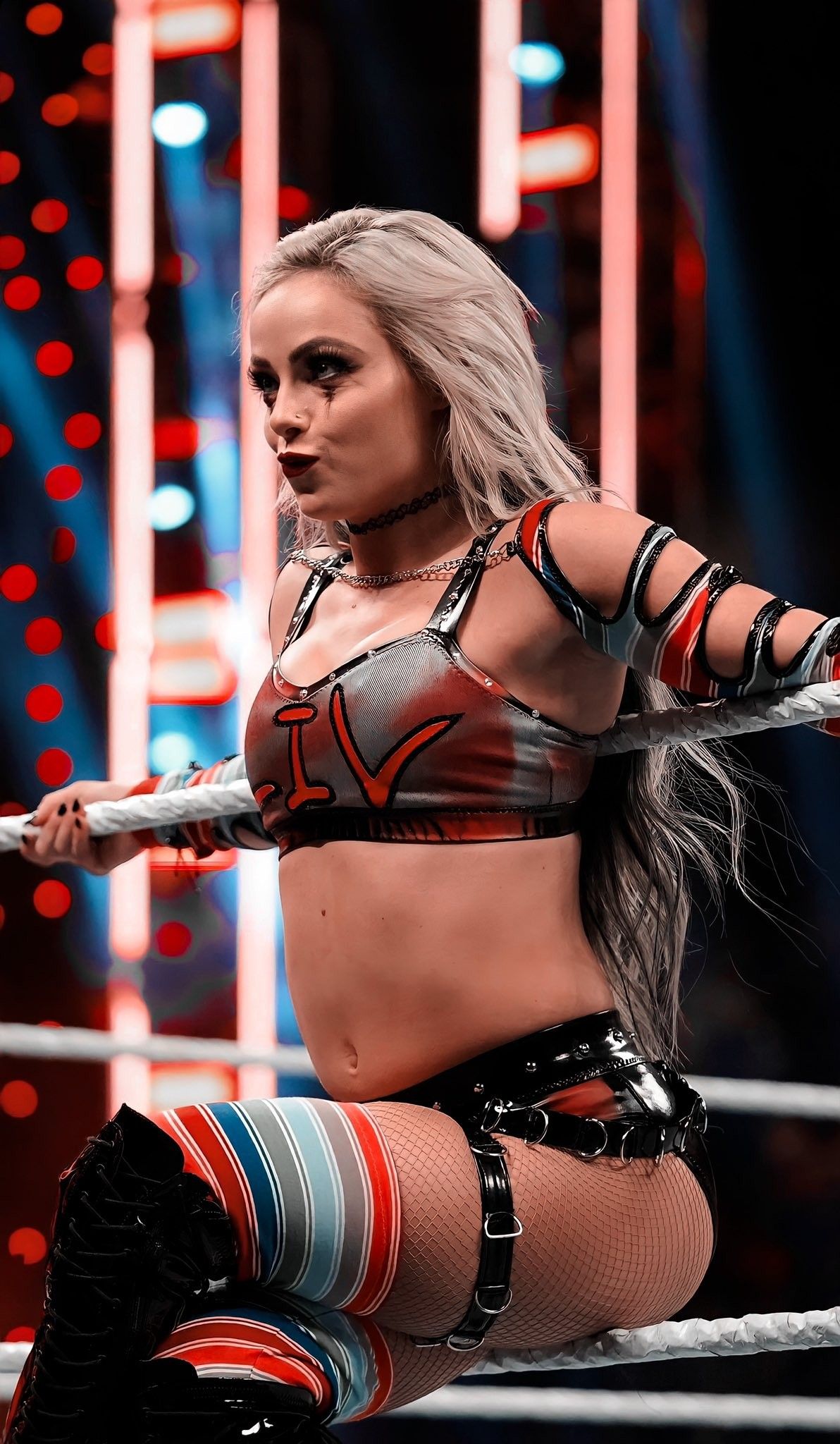 کشتی کج آمریکایی زنان - مجله فوتبالی کشتی کج آمریکایی زنان