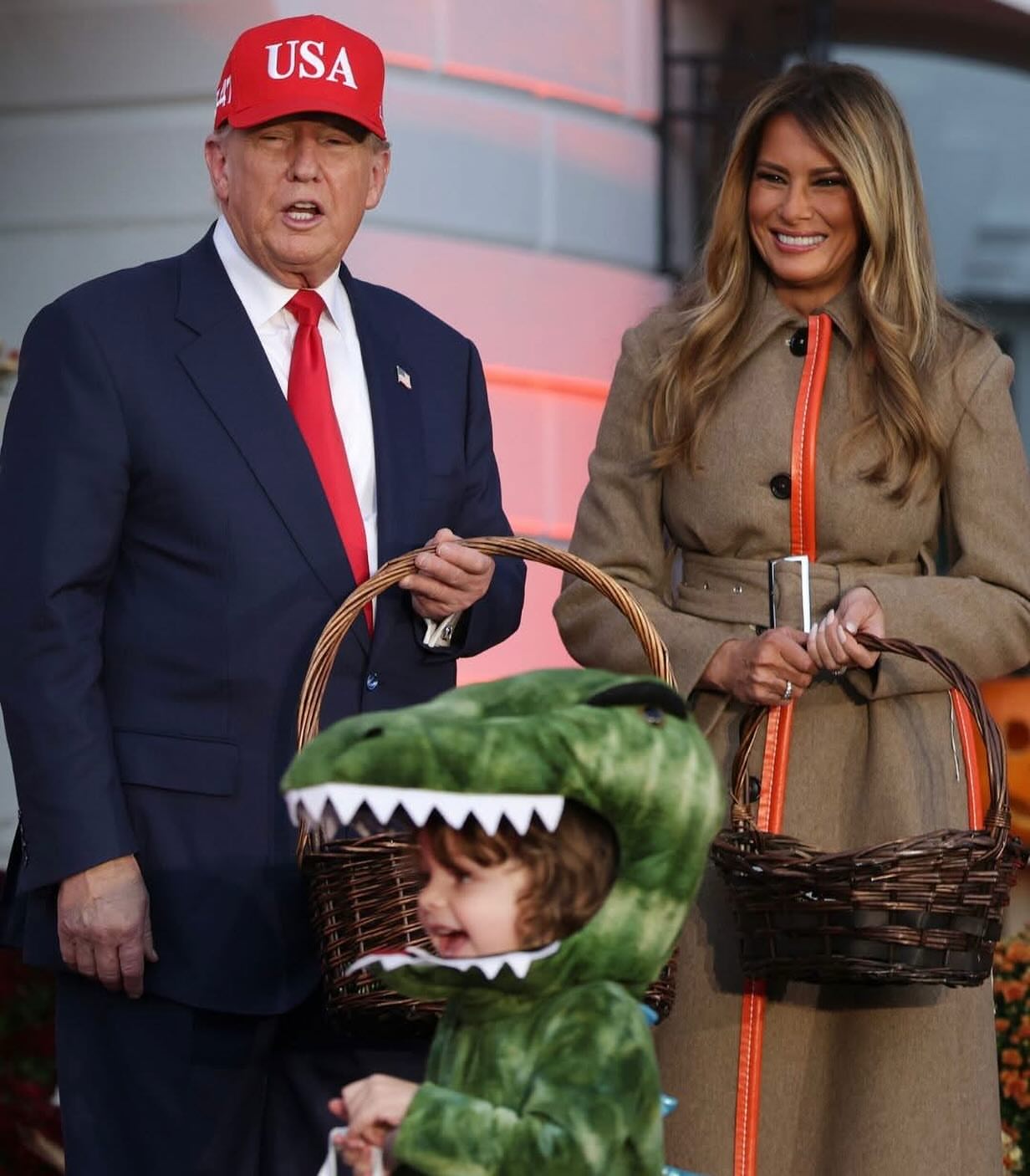 ترامپ در هالووین 2025 - مجله فوتبالی ترامپ در هالووین 2025